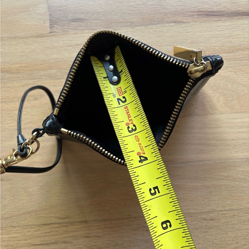 Authentic Tory Burch Wristlet - Picture 7 of 8